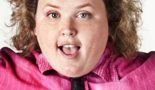 Chelsea Lately’s Fortune Feimster Does The Dinah!